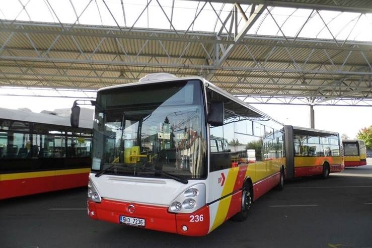 dp white red yellow bus in israel
